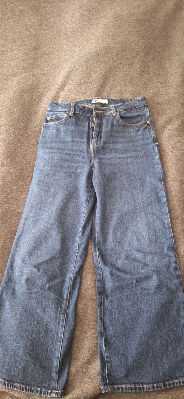 Zara Lots de vêtements: Jeans Zara+Shirt only – D'occasion à Mumpf par SwissDi 1