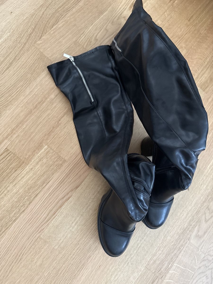 Scarpe da donna: EVEN&ODD Stiefel Schwarz Plateau Grösse 40 – Usato da Zürich venduto da okarioto