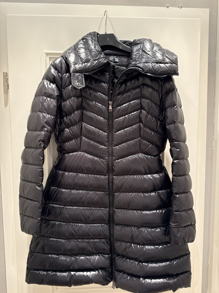 Moncler Manteaux: Moncler 34-36 – D'occasion à geneve par gro_7mmx