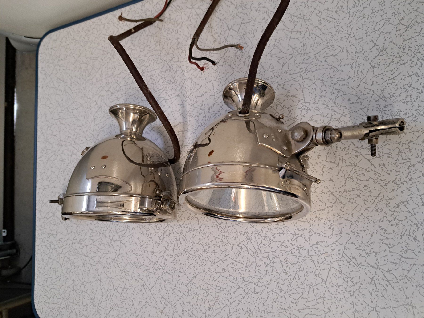 Lampade: Oldtimer Scheinwerfer C.Ollier &C Ltd antik und sehr schön – Usato da Freienstein venduto da Mapa3