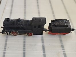 alte kleine Lok mit tender