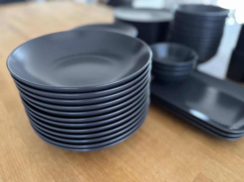 Ikea Set di piatti: Geschirrset in Anthrazit, modernes Design – Usato da Stein AG venduto da noahstr 1