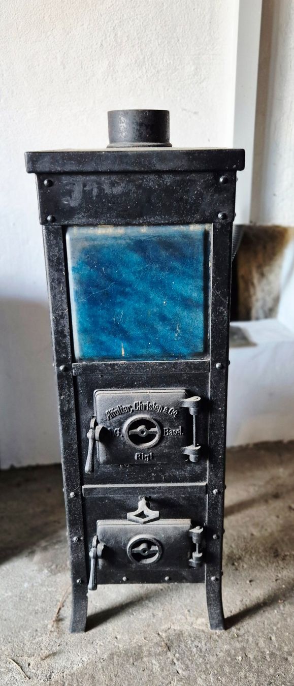 Altri mobili d'antiquariato: Alter Ofen Affolter, Christen & Co – Usato da Auenstein venduto da Y.C.