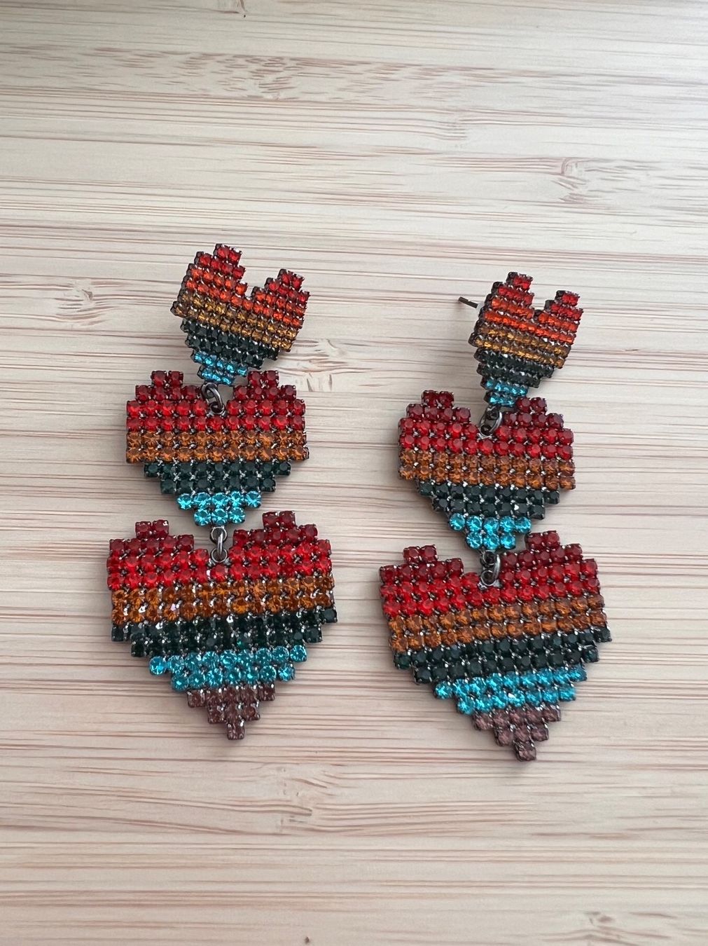 Orecchini pendenti & Orecchini a lobo: Multicolor heart drop earrings – Nuovo (secondo la descrizione) da Genève venduto da Ballpencase 1