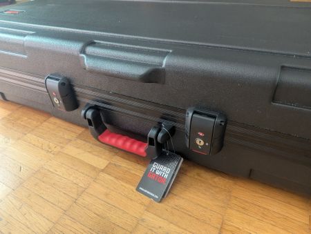 Gator TSA 61 mit Rollen, fast wie neu