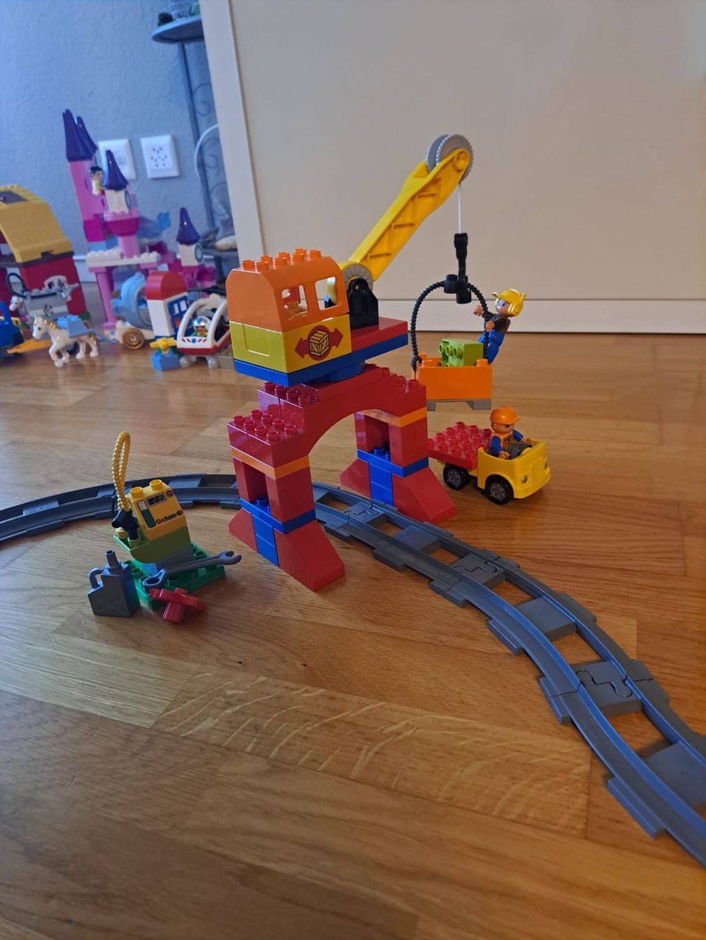 Lego Kit di costruzioni: Lego Duplo Eisenbahn Set mit Kran, komplett – Usato da Münsingen venduto da gro_zt8l 2