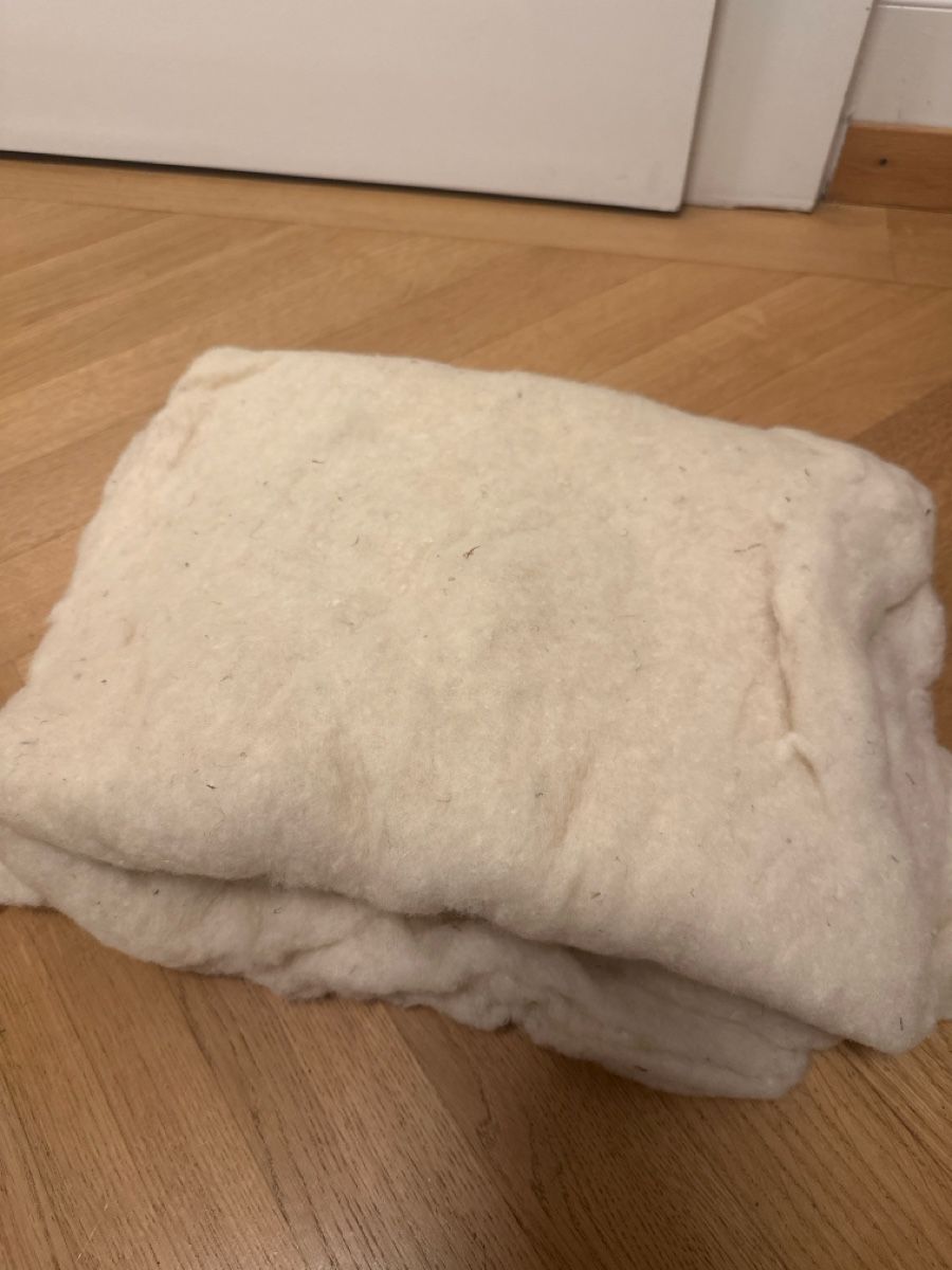 Lana: Wool stuffing – Nuovo (secondo la descrizione) da Zürich venduto da icecream