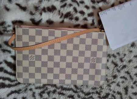 Louis Vuitton Pochette aus Neverfull