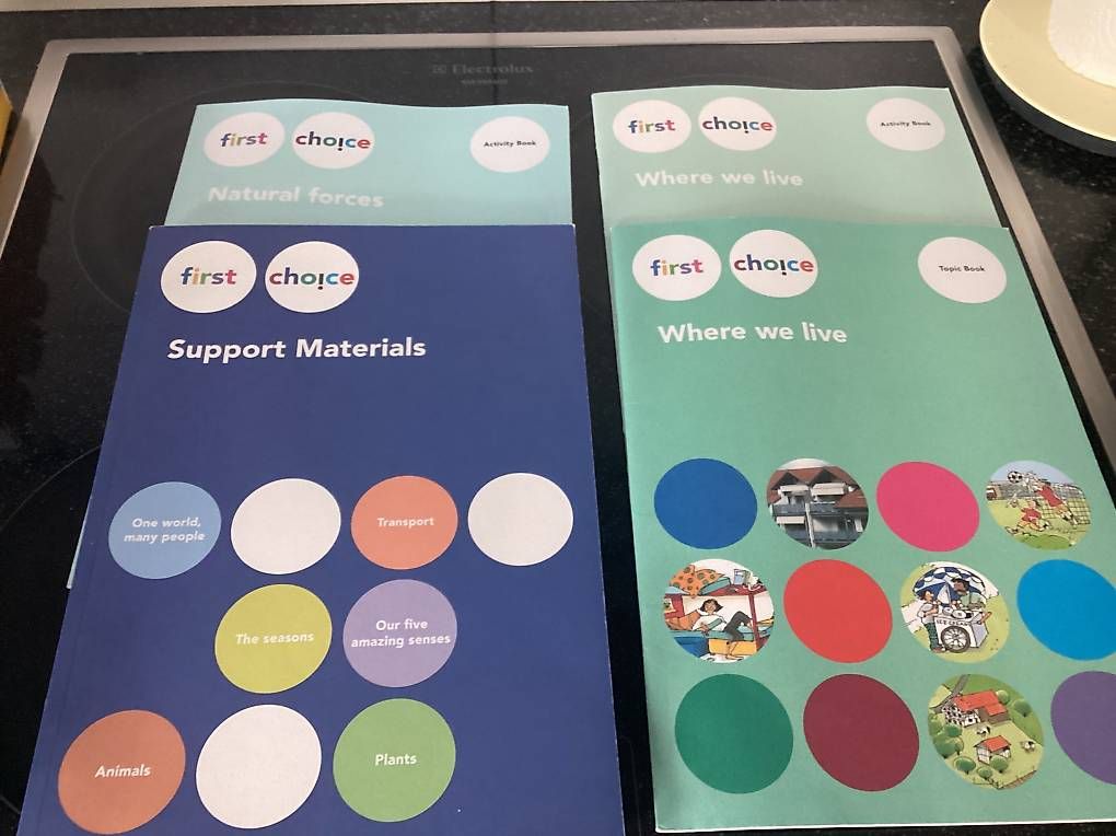 Bücher: First choice Support Material  und activity Book – Gebraucht aus Turbenthal von YGiezendanner