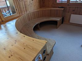 Rundbank Holz Esszimmer 