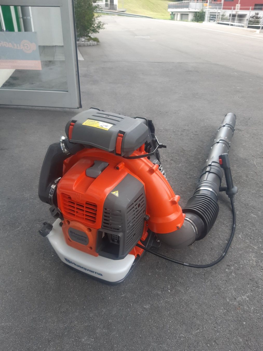 Husqvarna Soffiatori & Aspiratori per foglie: Blasgerät / Bläser Husqvarna – Nuovo e nell'imballaggio originale da Rothenthurm venduto da biberegger