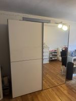 Spiegelschrank