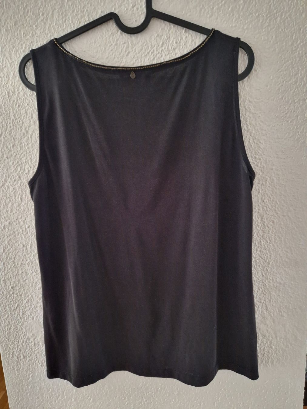 Nile Tops: Nile Top schwarz, Gr. M mit Perlenapplikation  – Gebraucht aus Kloten von somsing 2