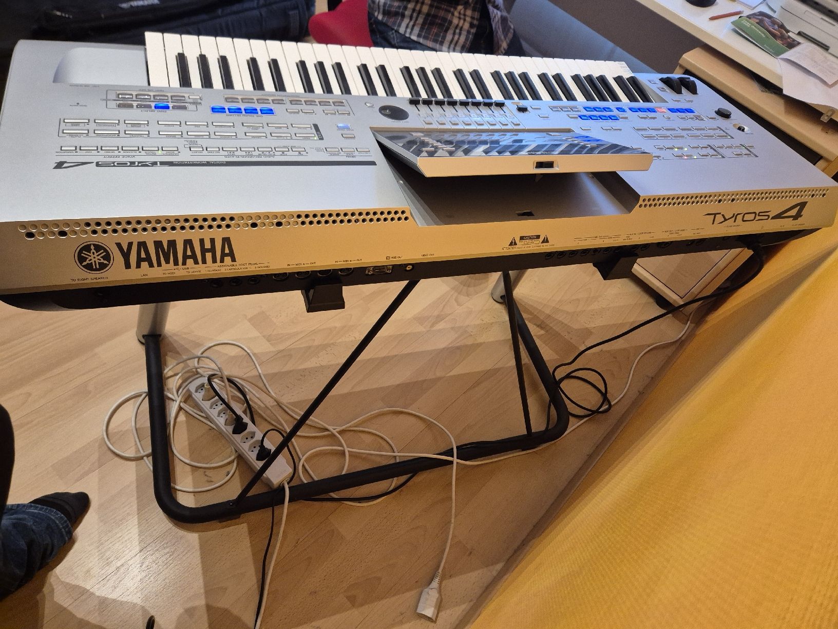 Yamaha Strumenti musicali: Keyboard Tyros 4 – Usato da Konolfingen venduto da j.vangelder 6