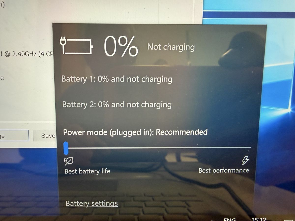 Microsoft Notebook: Microsoft Surface Book Laptop inkl Dockingstation defekt – Usato da Zürich venduto da Zvijerka 1