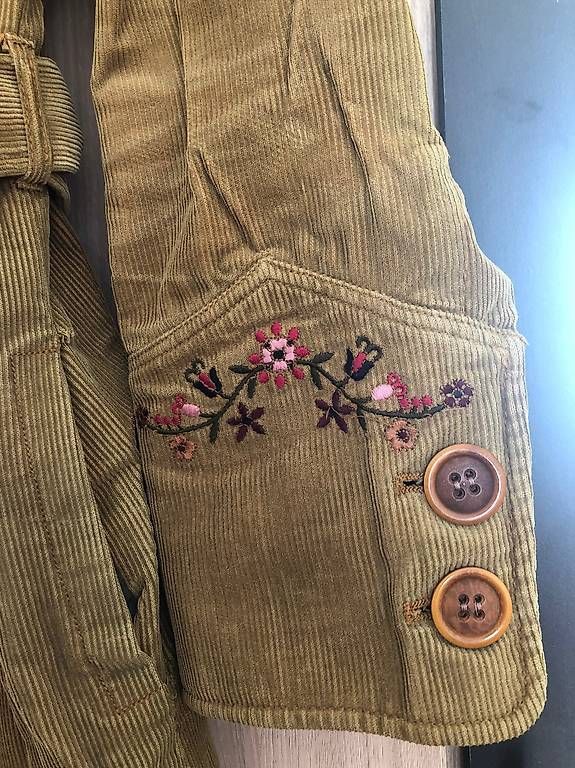 Cappotti: Cappotto in velluto a coste, gr. M/L – Usato da Viganello venduto da millo 1