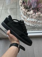 Jordan 1 Travis Scott