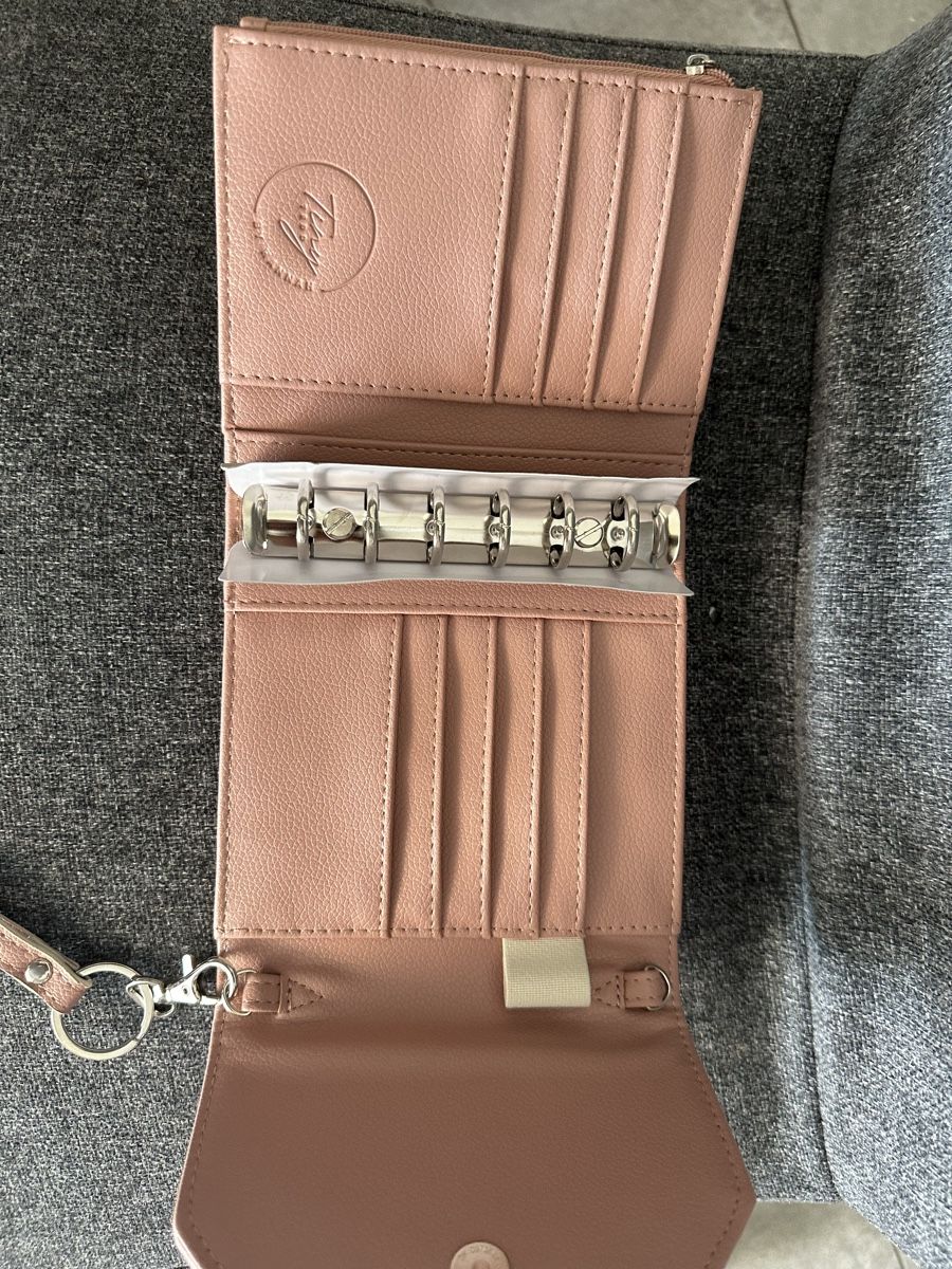 Portamonete: WALLET DE LUXE BINDER A7 from Tiny Ted – Nuovo (secondo la descrizione) da Aadorf venduto da mel_5b9w 3