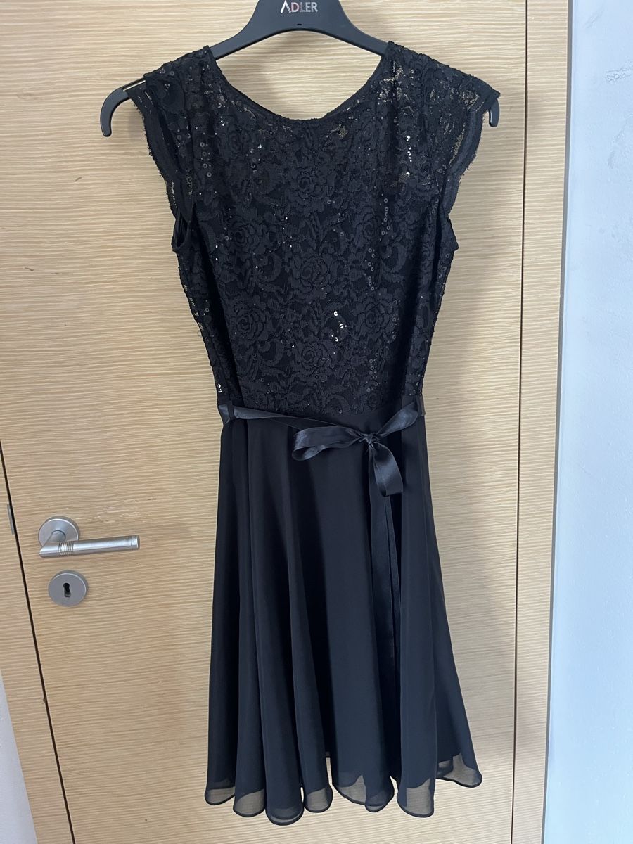 Robes: Abendkleid Schwarz – D'occasion à Jonschwil par dia_l29t