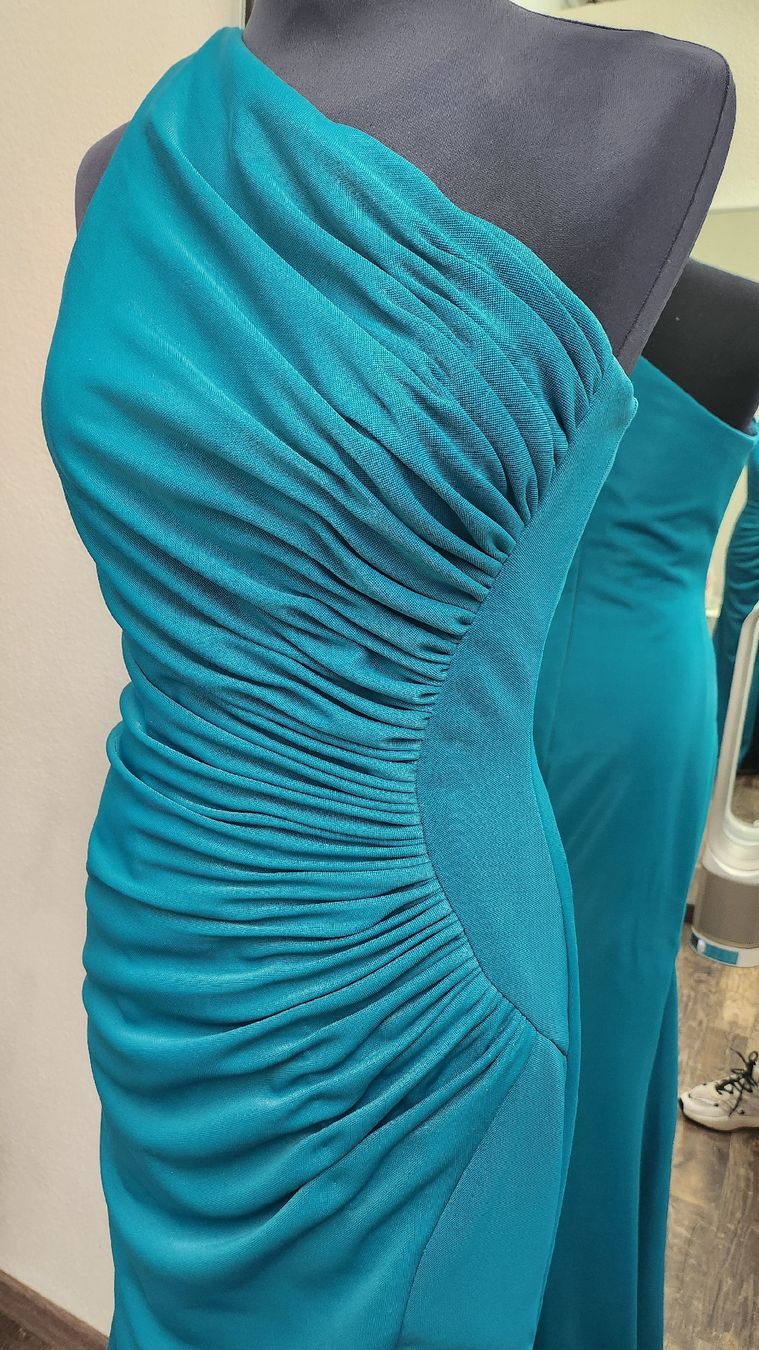 Vestiti: Elegant kleid – Nuovo (secondo la descrizione) da Uster venduto da VMT. 1