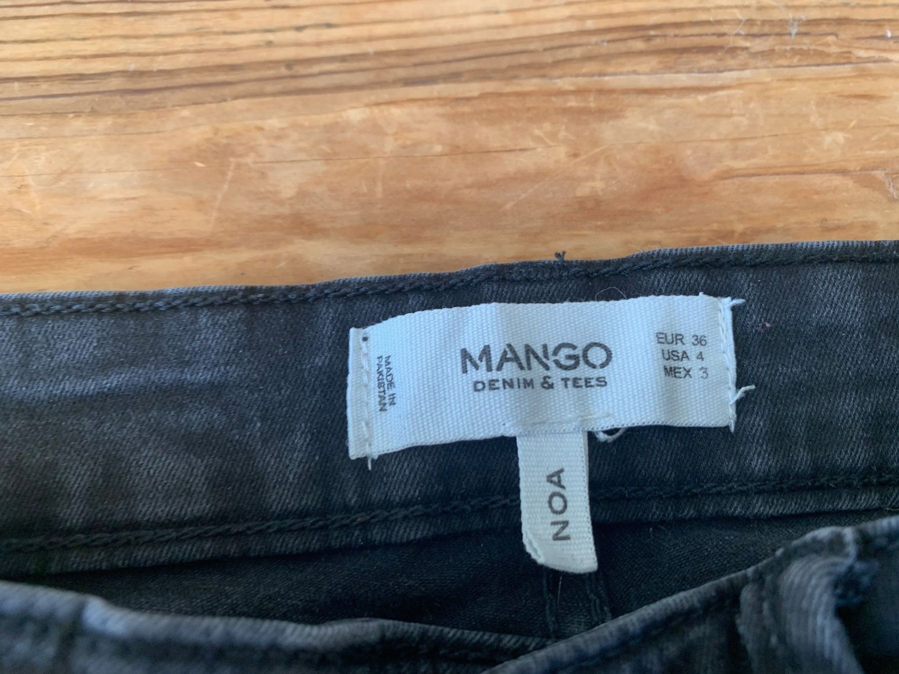 Mango Jeans: Mango Jeans schwarz Gr. 36 – Usato da Kirchdorf AG venduto da coco123 4