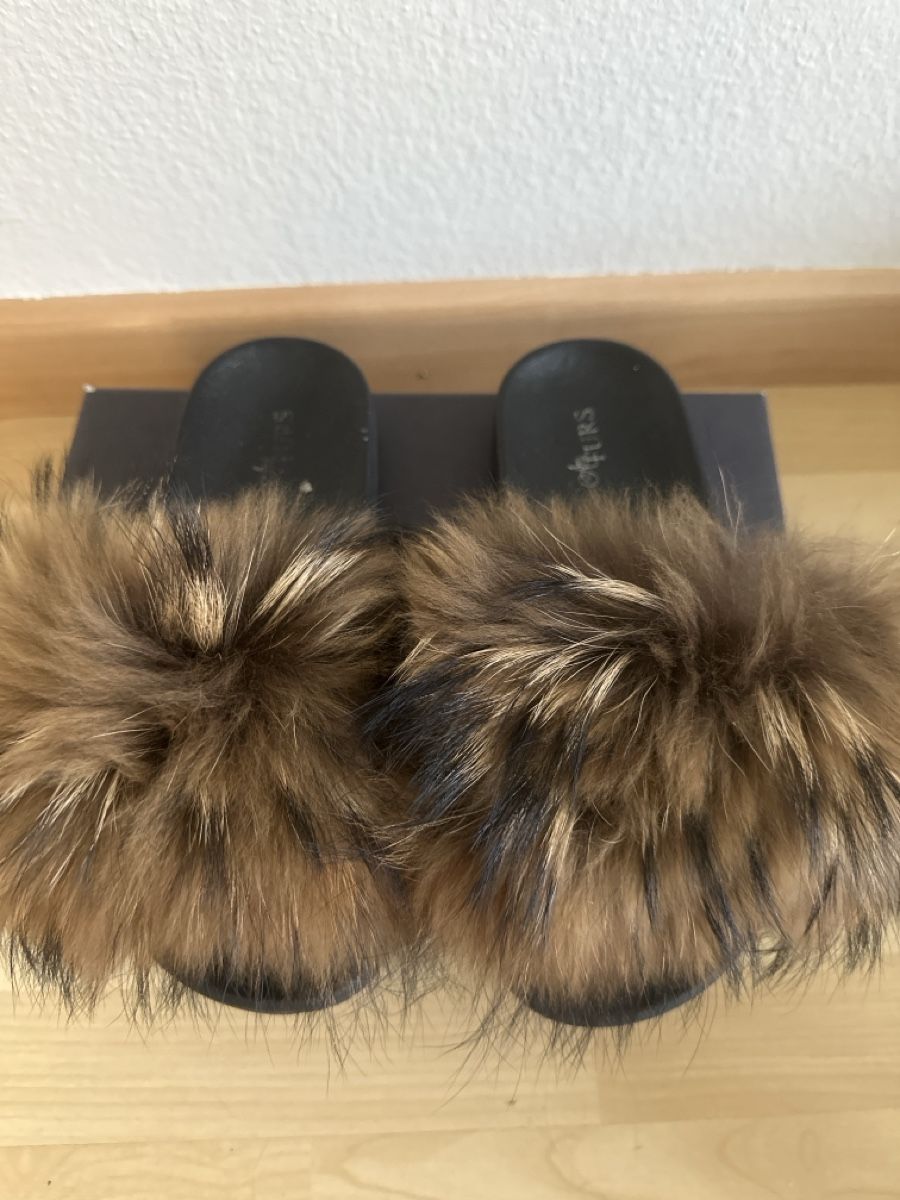 Scarpe da donna: Pantoletten mit Echtfell in Braun – Usato da Birsfelden venduto da kri_95p8