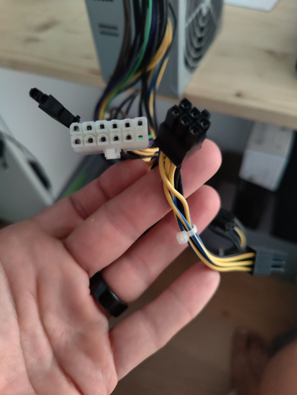 Componenti elettronici: FSP 500-60AGA Netzteil - 500W – Usato da Rheinau venduto da gastaccount 4