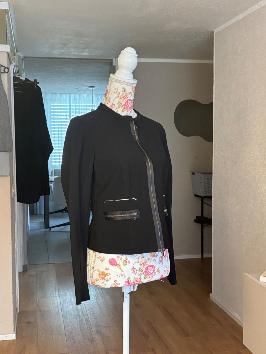 Marc Cain Jacken: Marc Cain Jacket – Gebraucht aus St. Margrethen SG von dijanaO 1