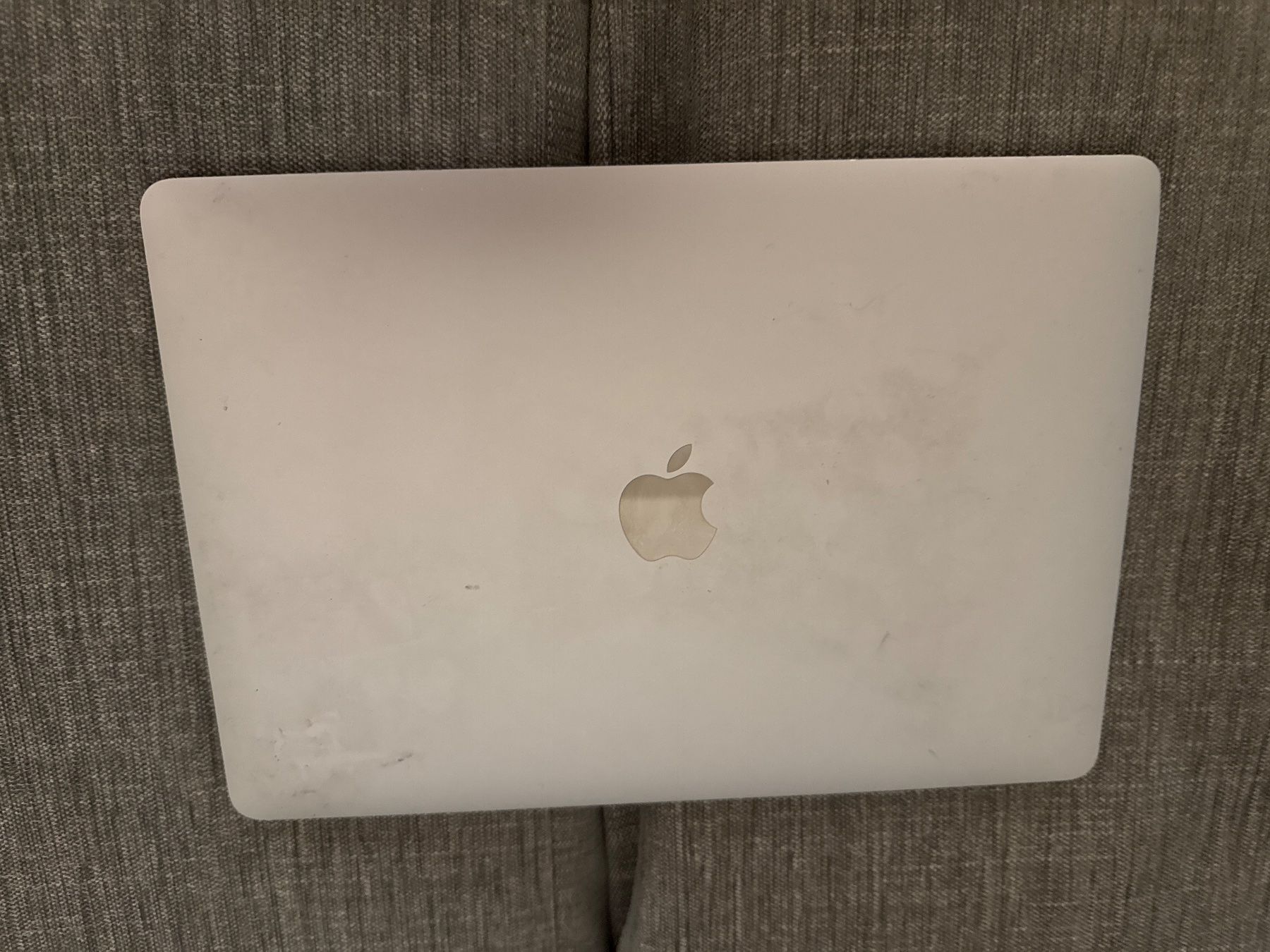 Apple Notebooks: MacBook Air 13 Zoll – Defekt aus Adliswil von Busys 4