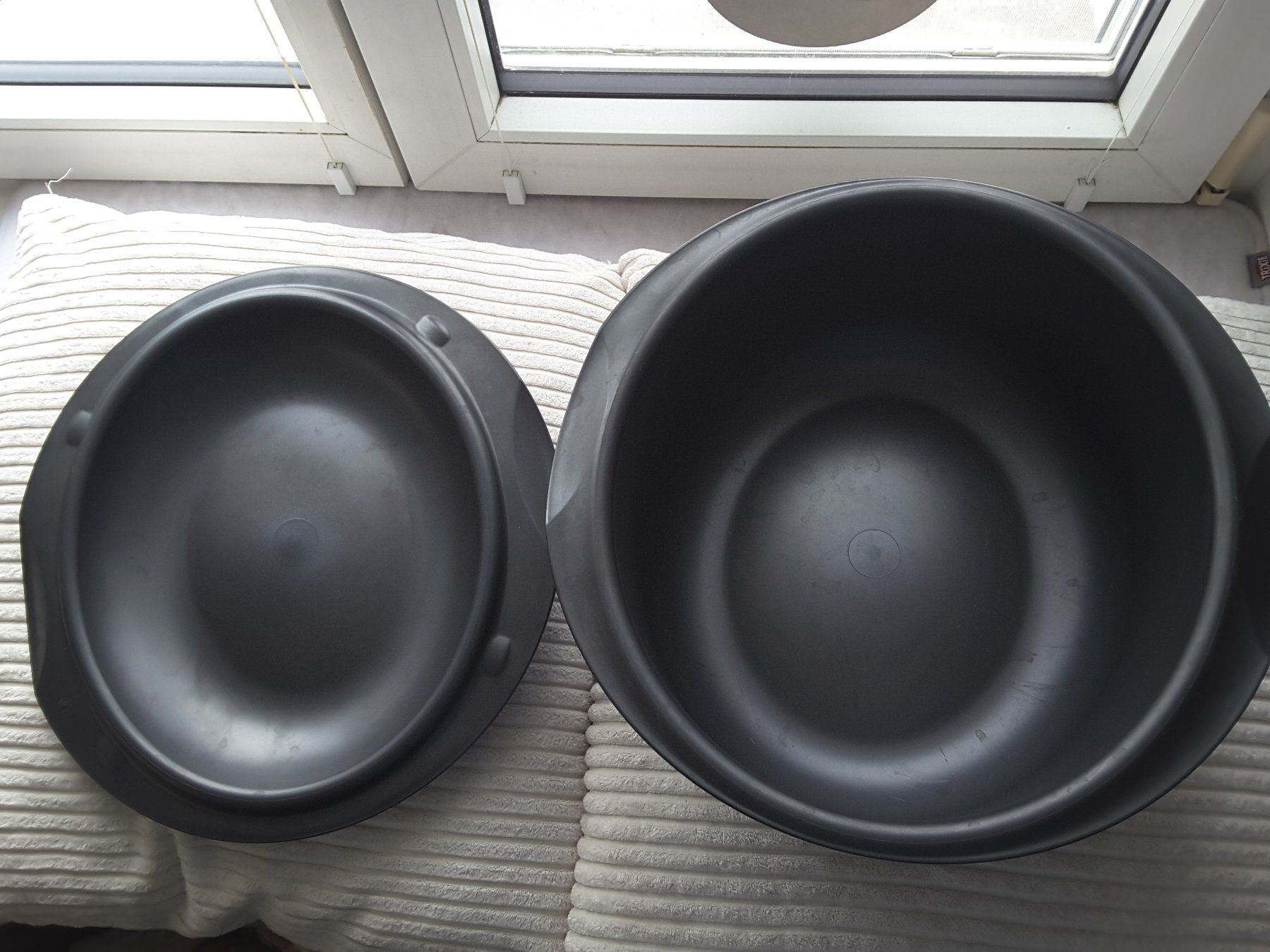 Tupperware Contenitori & Simili: Tupperware  Ultra pro  Schüssel, 5 Liter, Schwarz, – Usato da Boppelsen venduto da tigimohrli 1
