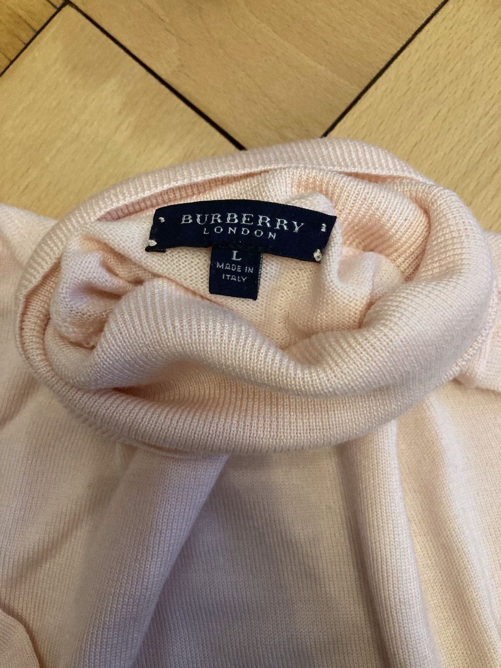 Burberry Maglioni & Felpe: Burberry Rollkragenpullover zartrosa – Usato da Unterseen venduto da amj_zz7j 1