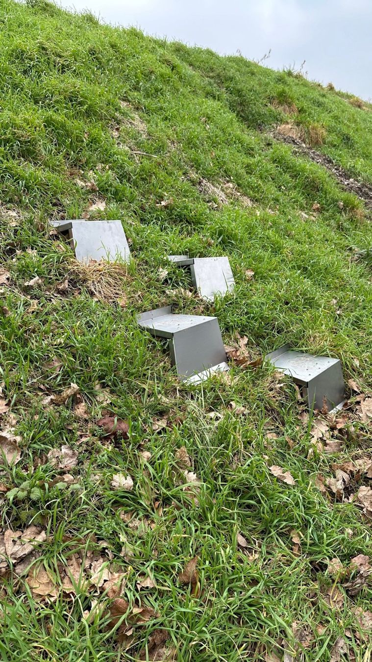 Treppen: Böschungstritte, Hangtritte, Treppenstufen – Neu und originalverpackt aus Solothurn von carysheetmetal_ag 1