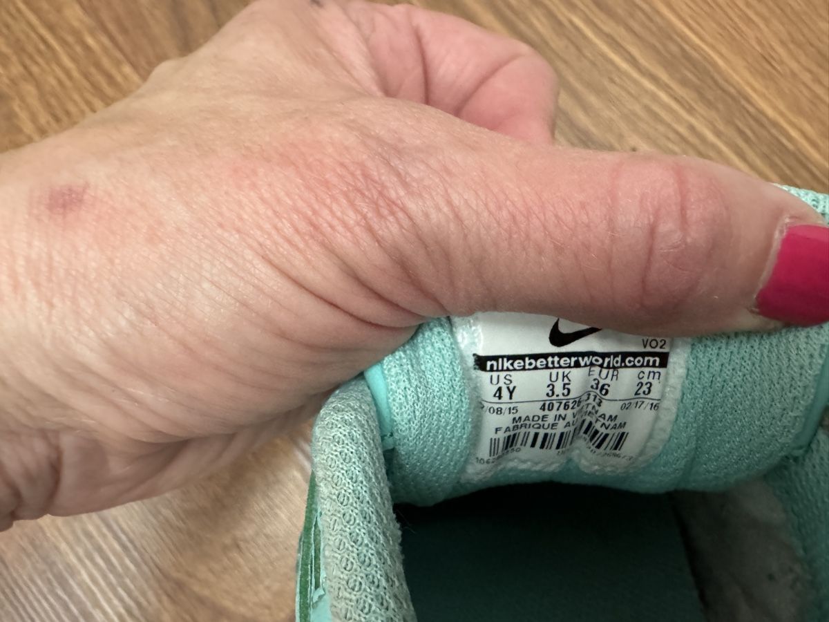 Nike Scarpe per ragazze: Nike Air Max Command Gr. 36 Türkis Top Zustand – Usato da Grenchen venduto da gulx 2