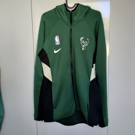 NBA MILWAUKEE BUCKS THERMO SWEATSHIRT // Gr. S