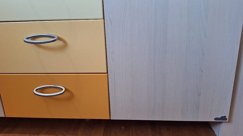 Geuther Armadi: Geuther Kinderzimmerschrank – Usato da Luzern venduto da peekaboobaby 2