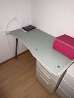Schreibtisch Glasplatte mit Schubladencontainer weiss 