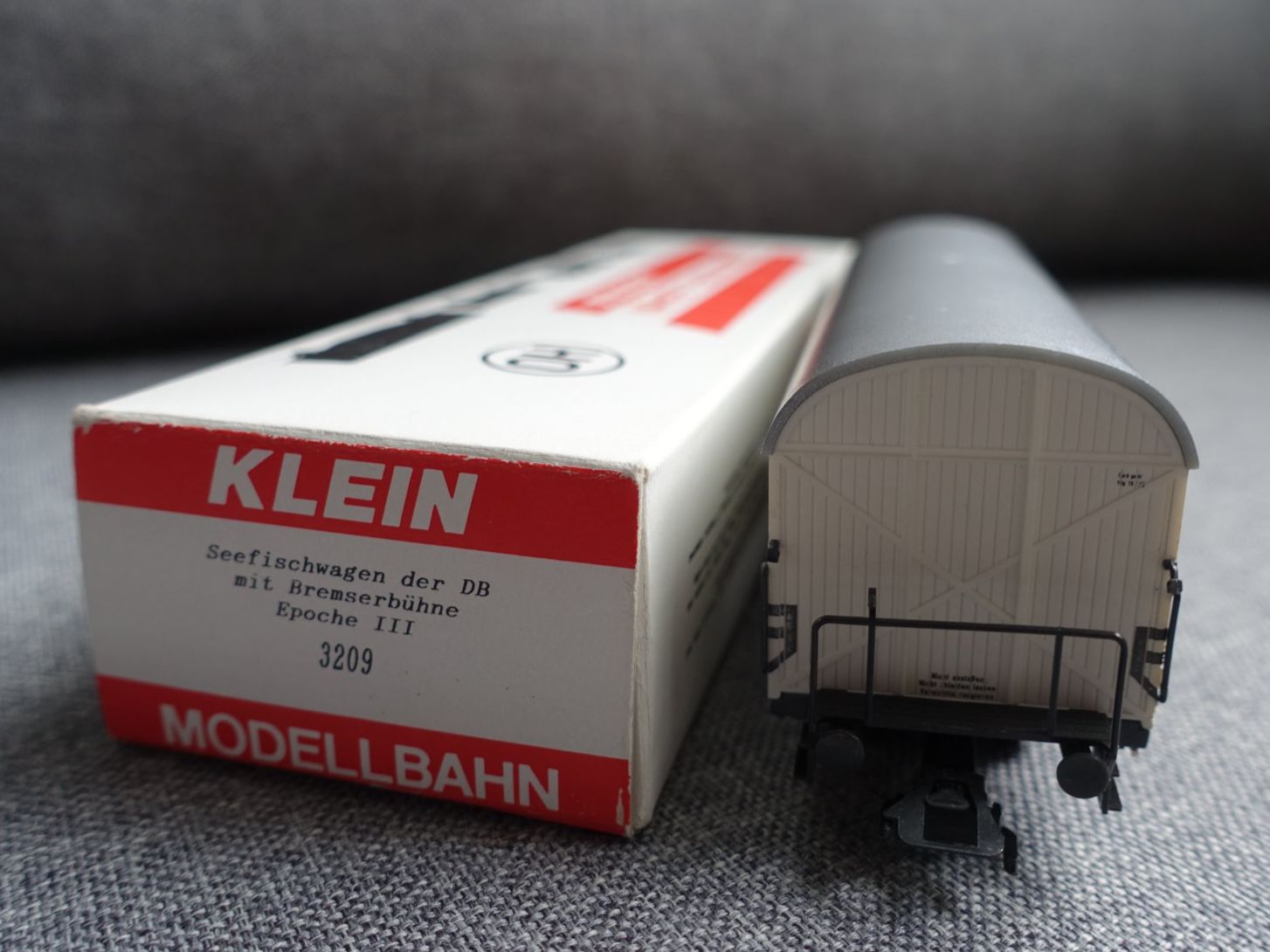 Kleinbahn Modellini di ferrovie: KLEIN Modellbahn No. 3209 DB Seefischwagen – Usato da Wallbach venduto da Sarrows 5