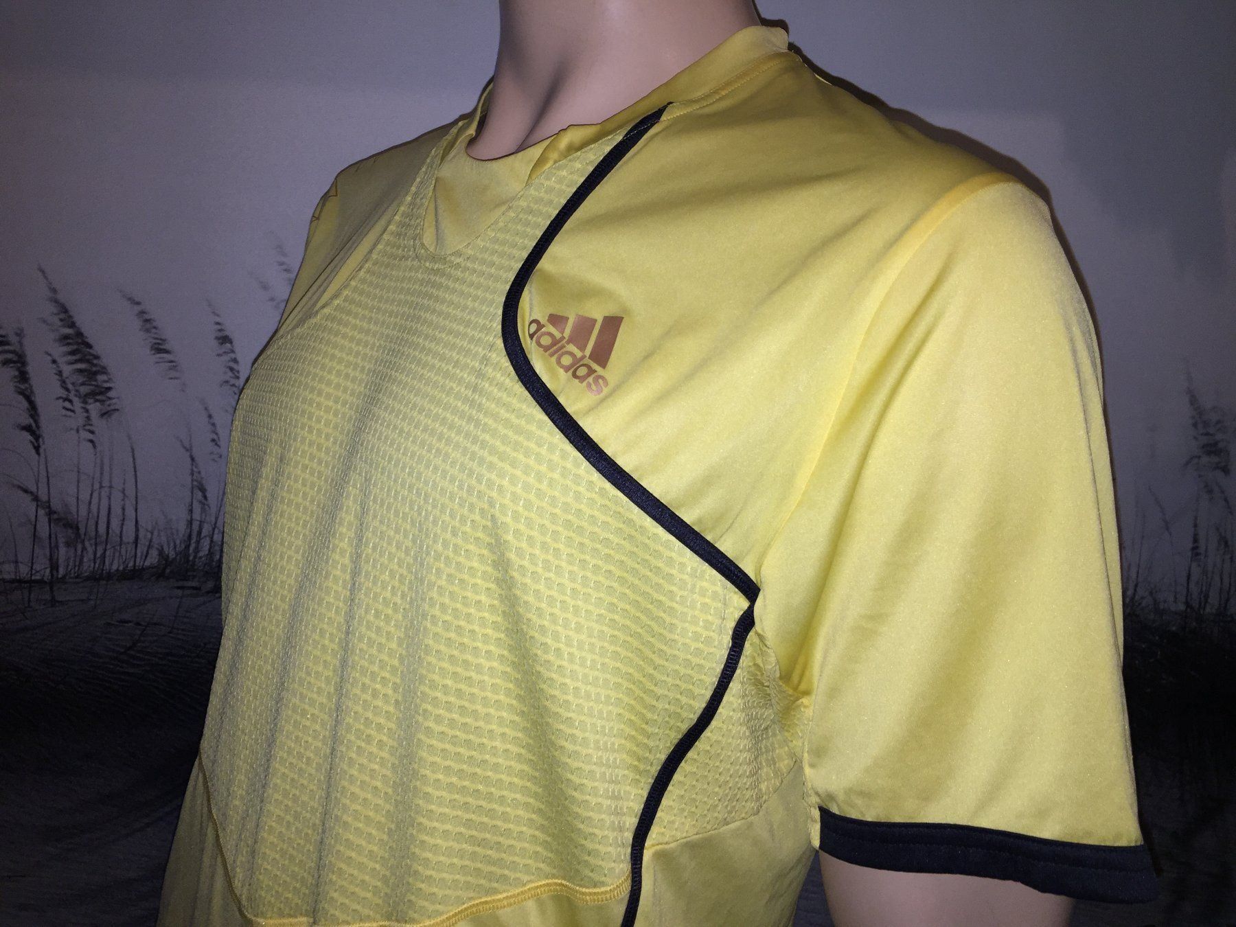 Adidas T-shirt: ADIDAS Shirt taille / Grosse M – Usato da Cossonay-ville venduto da Super-Price-Quality 4