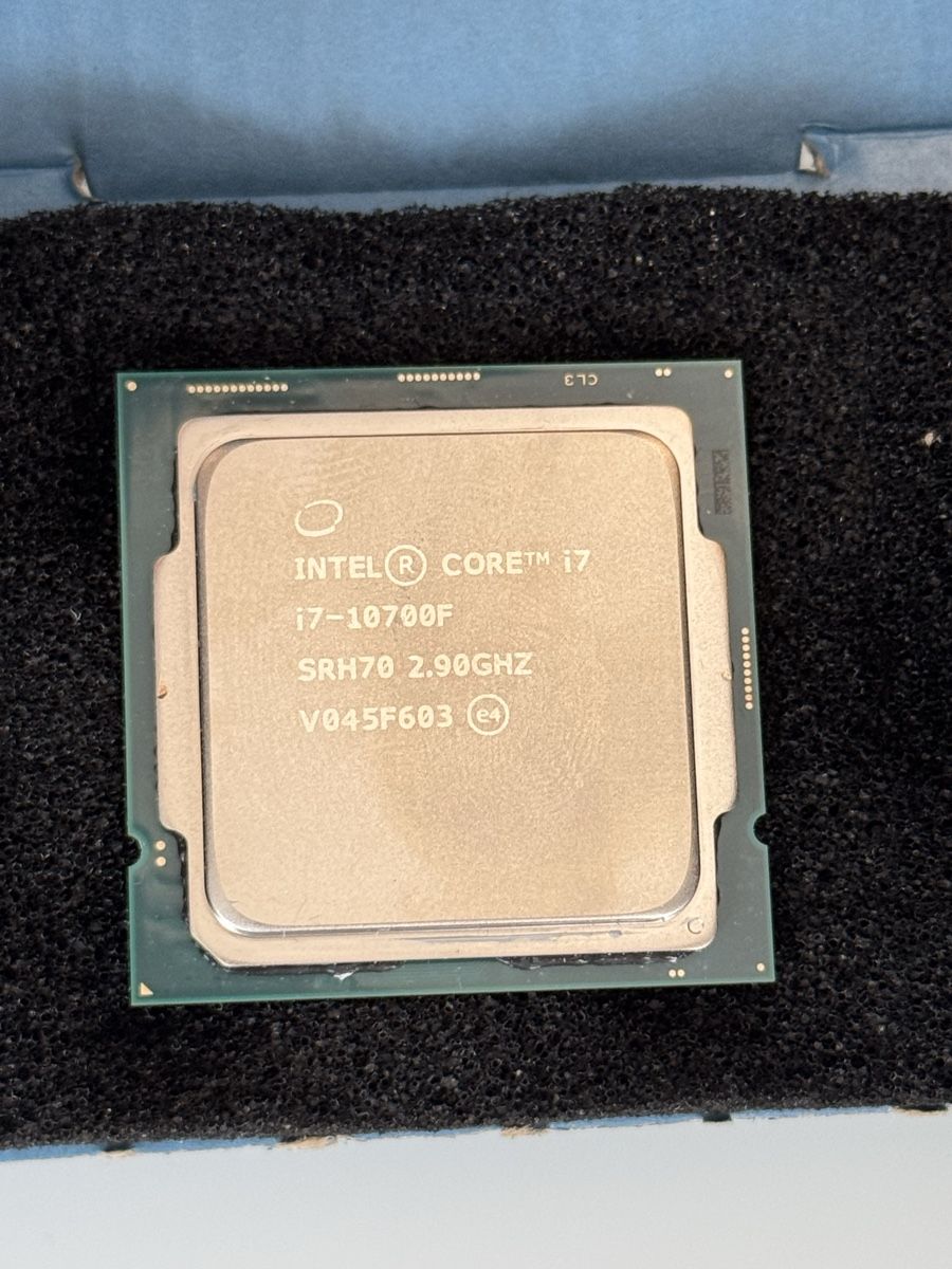 Intel PCs: CPU Intel i7-10700F  – D'occasion à Tagelswangen par Isa036