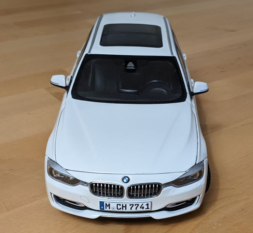 BMW 3er Touring (F31), 1:18 Modellauto