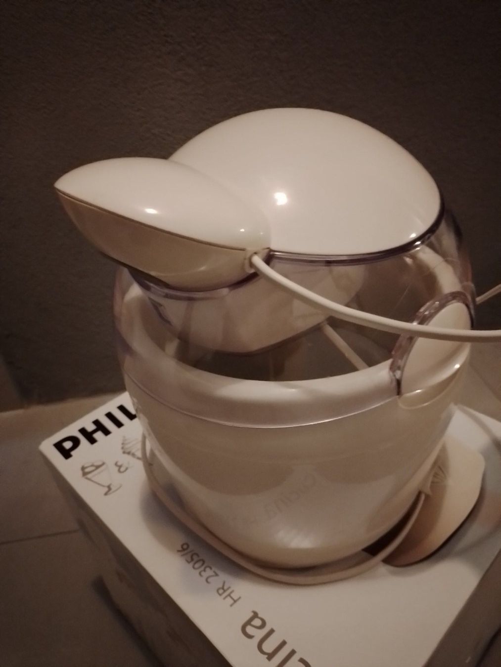 Philips Küchengeräte: Glacemaschine Cucina Philips für Soft- oder Kompakteis – Gebraucht aus Udligenswil von LuziaMaria 1