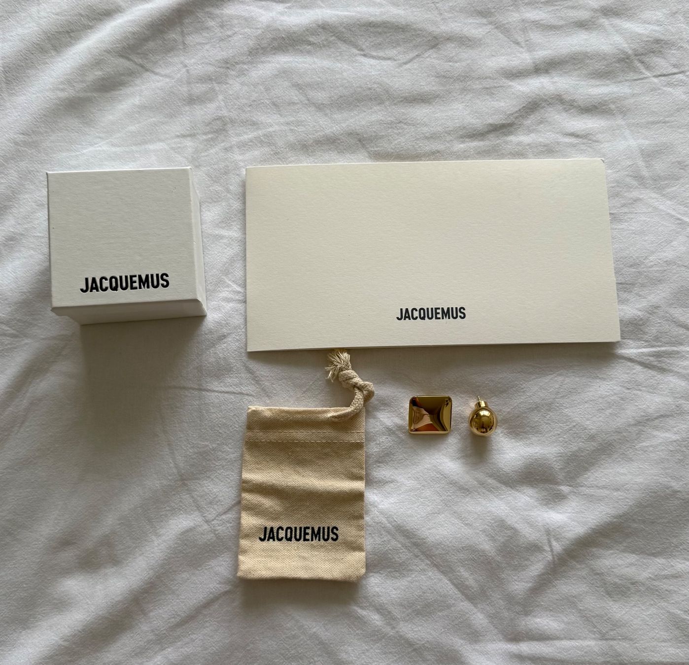 Jacquemus Orecchini pendenti & Orecchini a lobo: Jacquemus earrings – Nuovo (secondo la descrizione) da Kloten venduto da wer_26t5