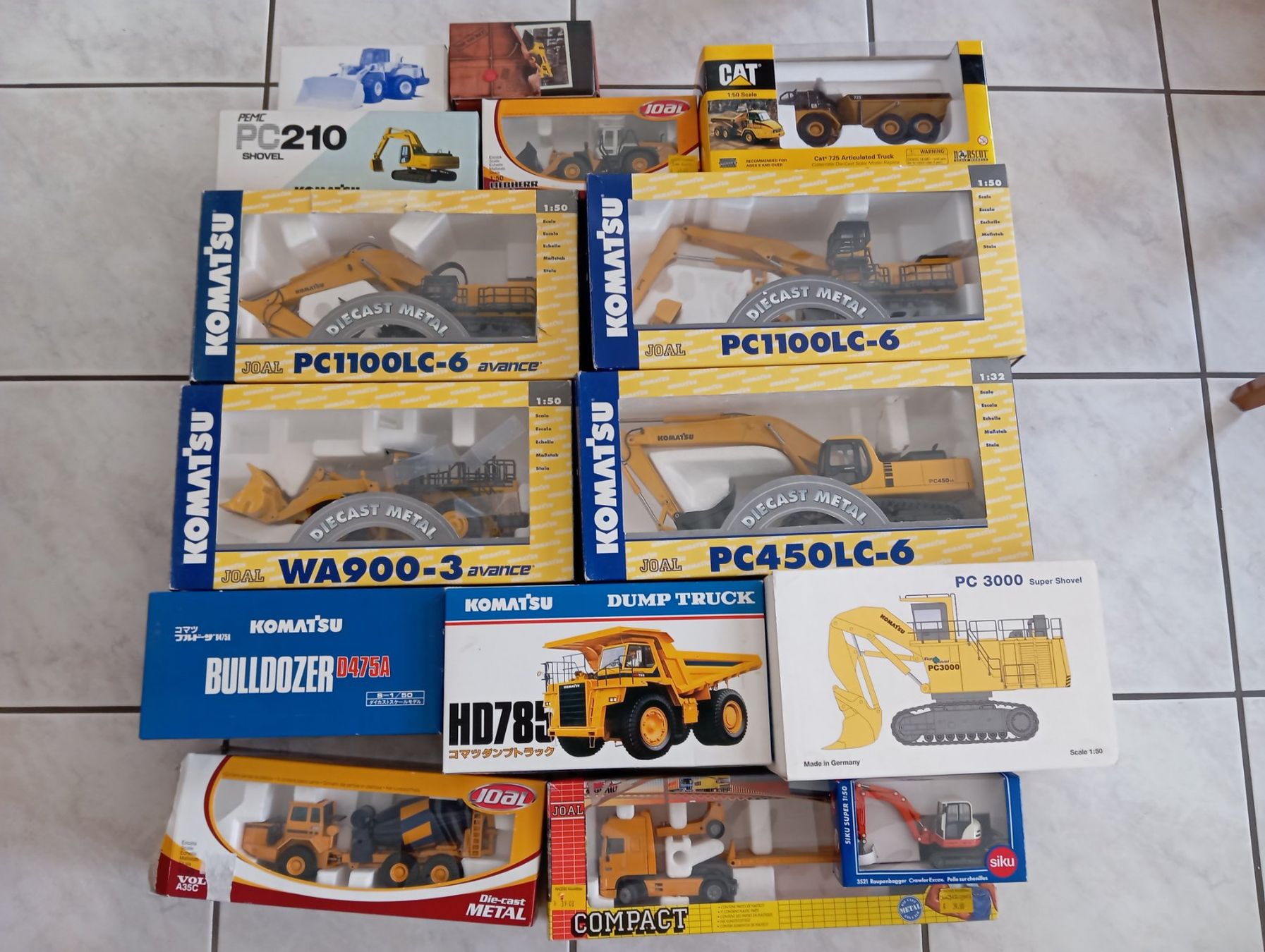 Joal Kits de montage: Komatsu Sammlung – Neuf (Voir description) à Haag (Rheintal) par Mayon1