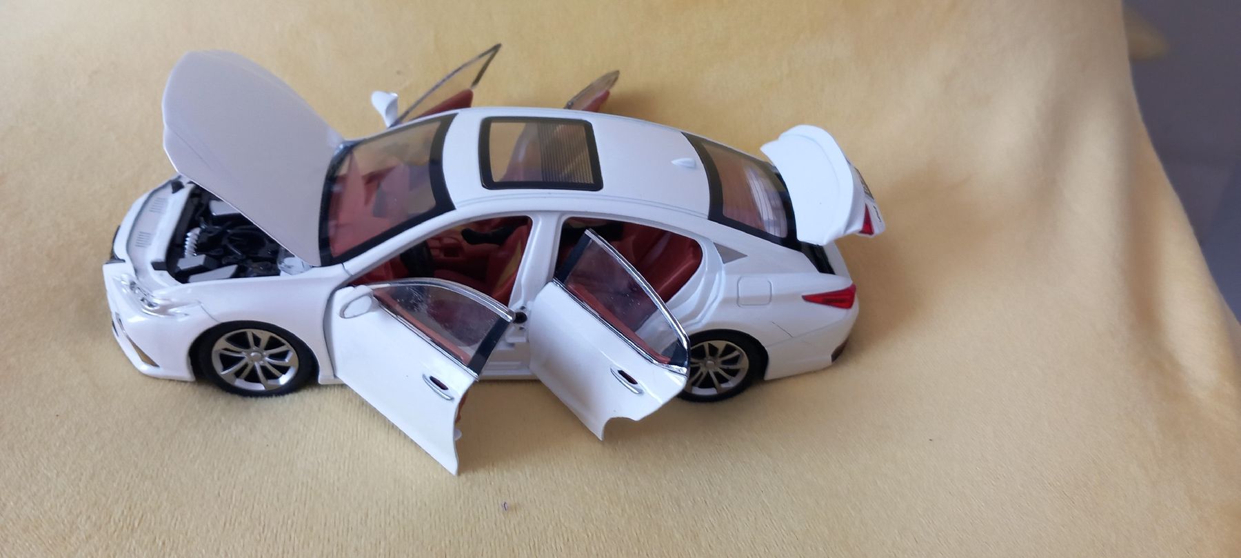 Lexus Modellini d'auto: Lexus Modelauto 1/25 – Nuovo (secondo la descrizione) da Balsthal venduto da Marica75