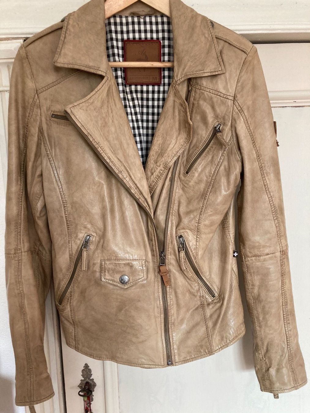 Alprausch Giacche: Lederjacke Alprausch – Usato da Zürich venduto da Girasole232 1