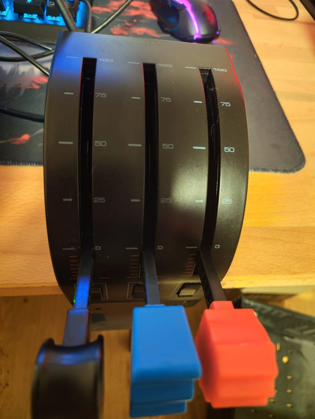 Logitech Controller: Logitech G Saitek Pro Flight Yoke System + Throttle Quadrant – Nuovo (secondo la descrizione) da Starrkirch-Wil venduto da Manu_aka_sell 3