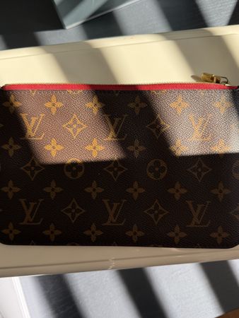Louis Vuitton Neverfull Pochette Monogram
