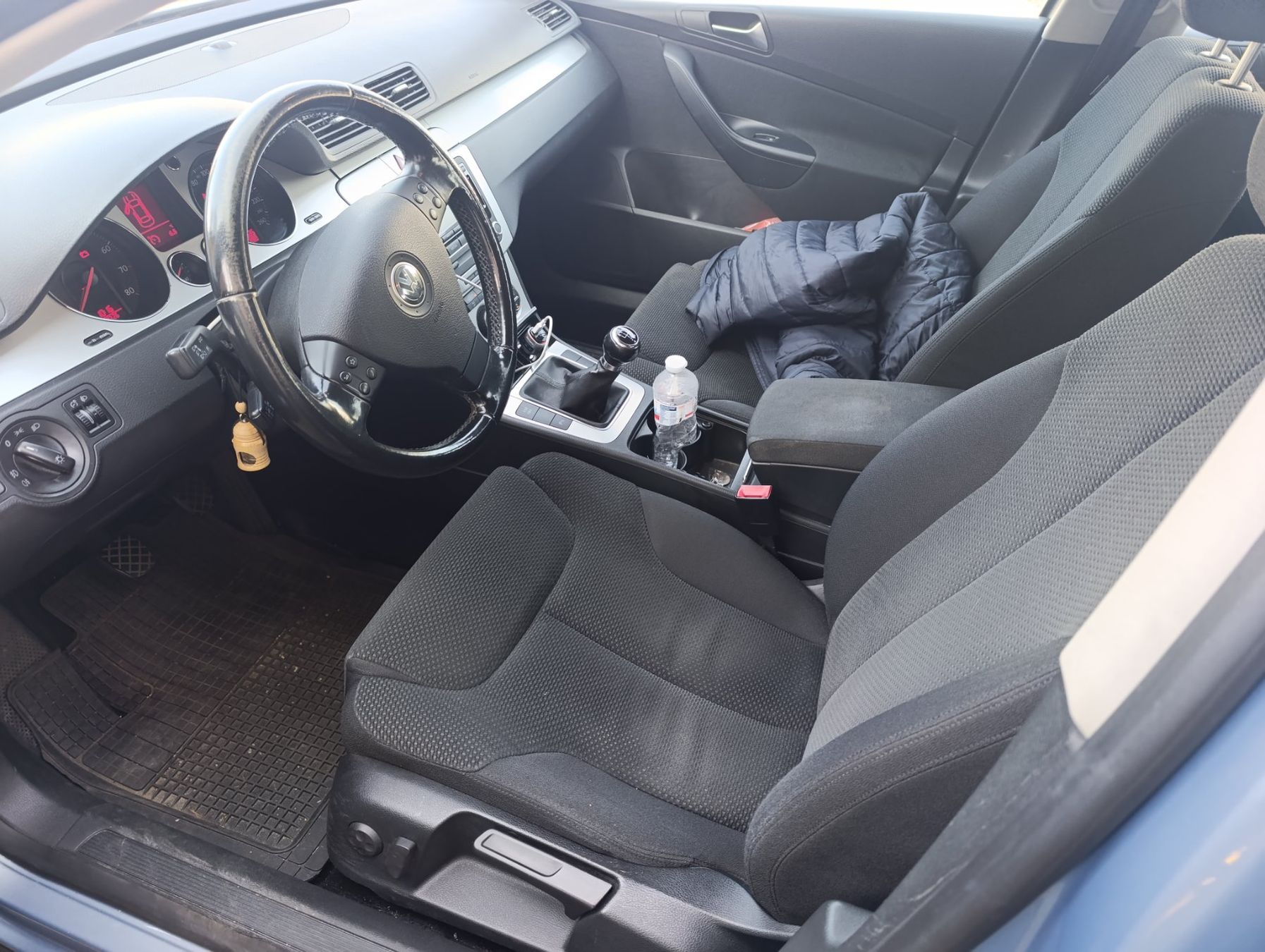 VW Autos: VW Passat Kombi 1.8l TSI – Gebraucht aus Othmarsingen von FIXPREIS 4