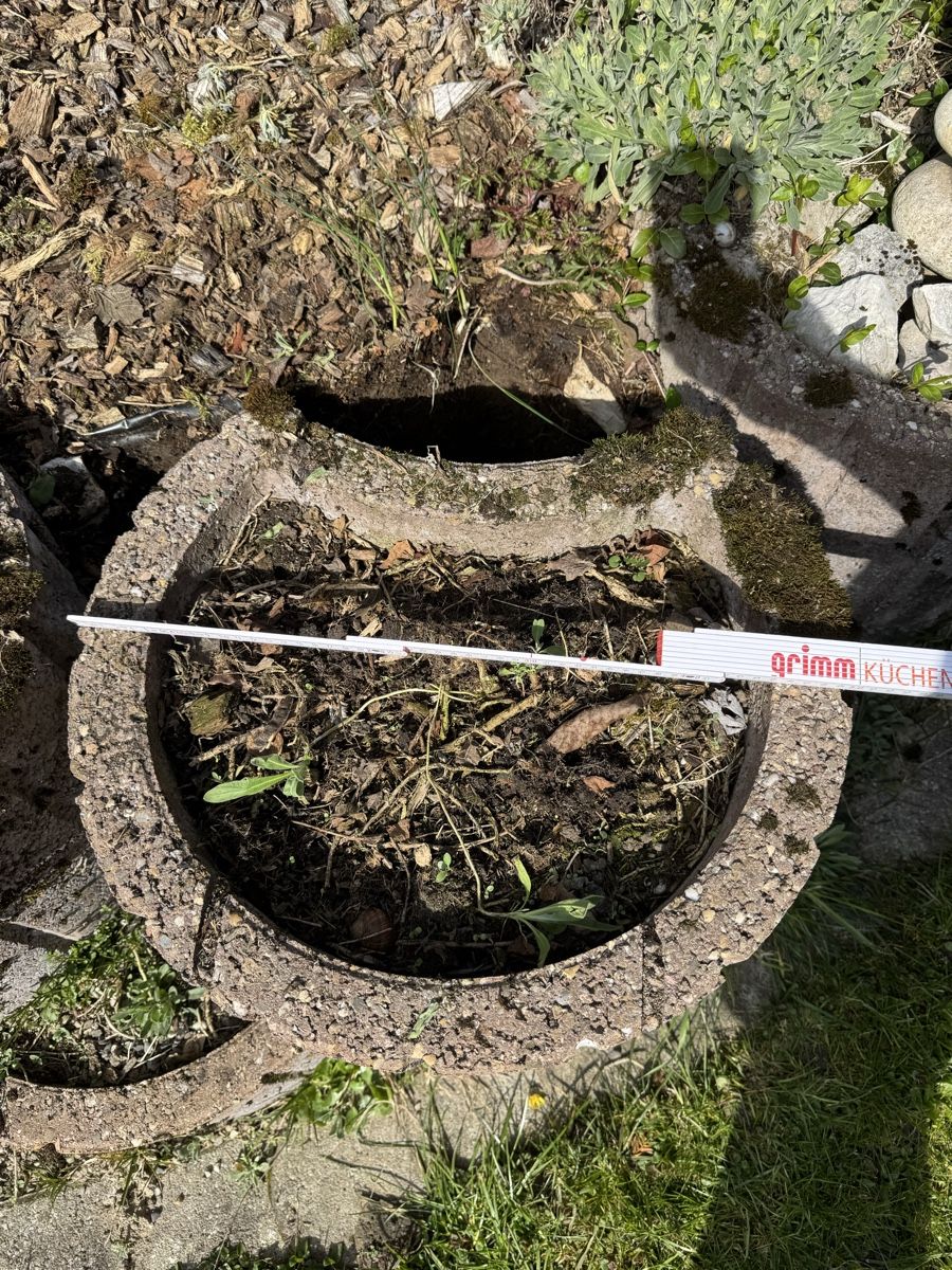 Steine & Dachziegeln: Böschungsstein/Pflanzstein – Gebraucht aus Gerlafingen von Hoho3