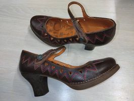 Chaussures Art Pumps T40 cuir marron talons compensés New